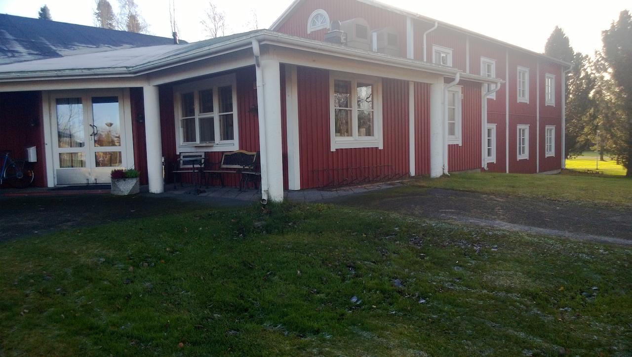 Juthbacka Hotell Uusikaarlepyy Buitenkant foto
