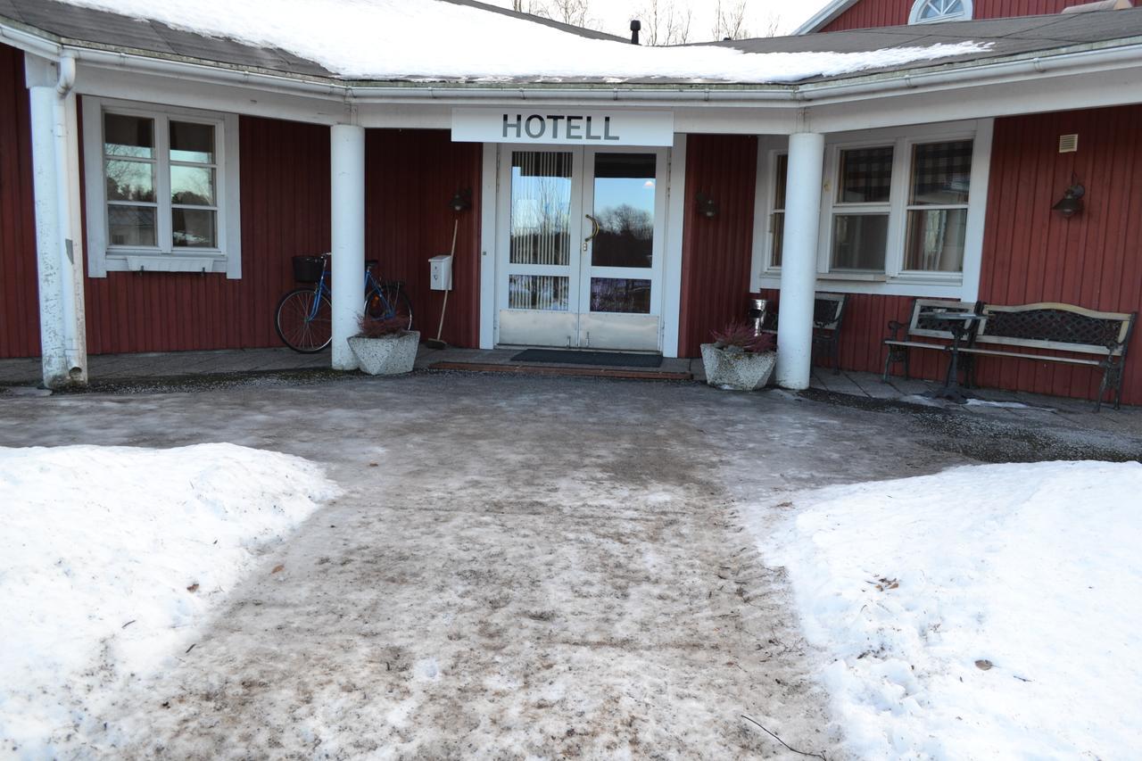 Juthbacka Hotell Uusikaarlepyy Buitenkant foto