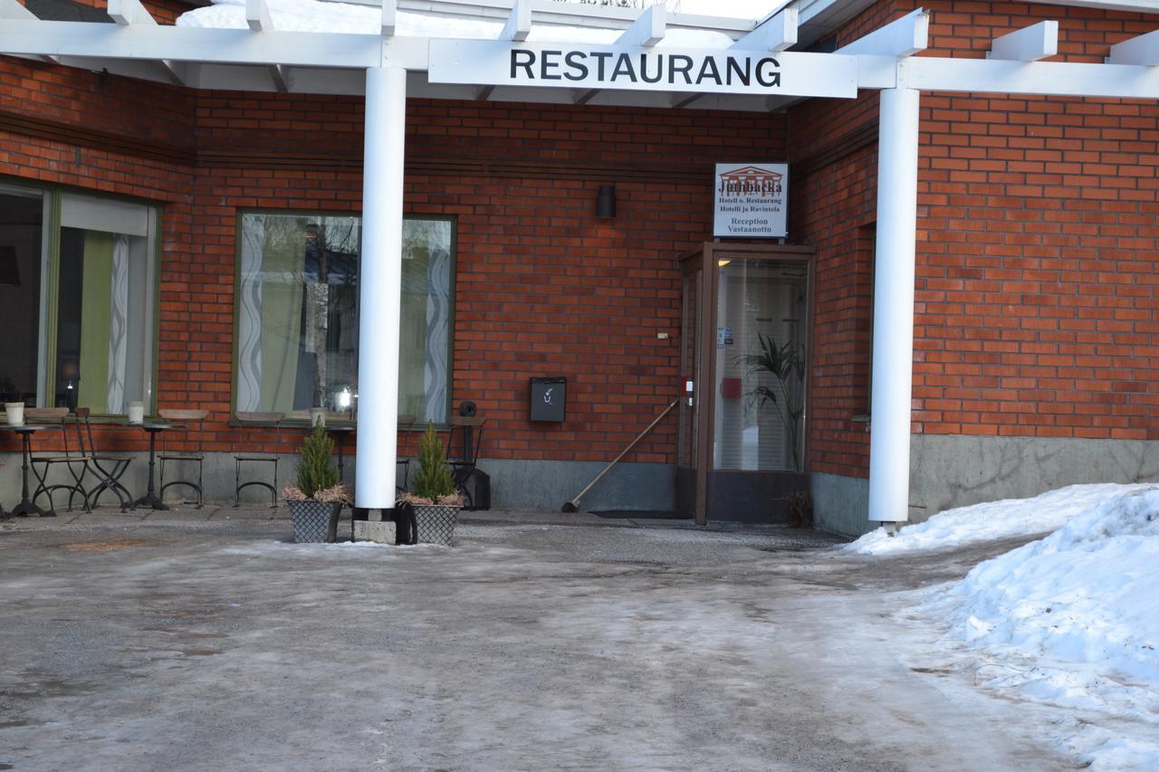 Juthbacka Hotell Uusikaarlepyy Buitenkant foto
